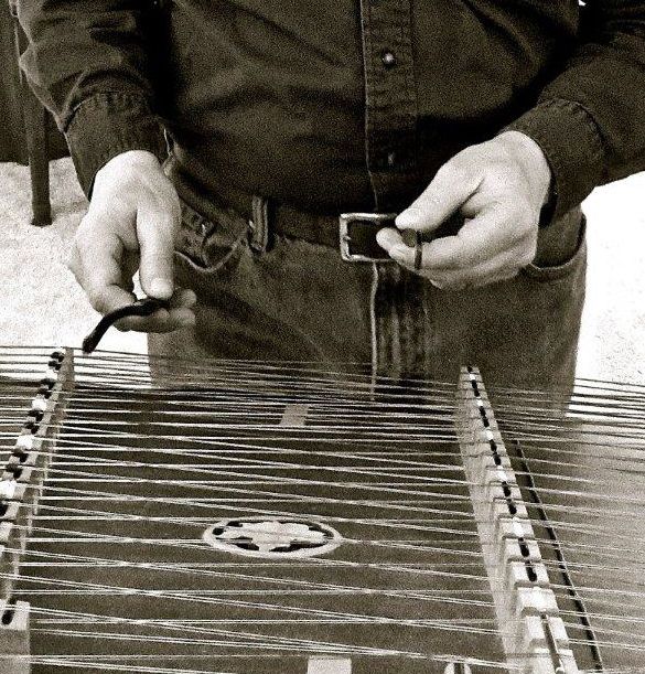 dulcimer hands